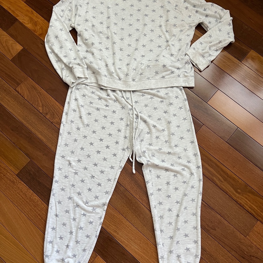 Love Starry White and Gray Pajama Set